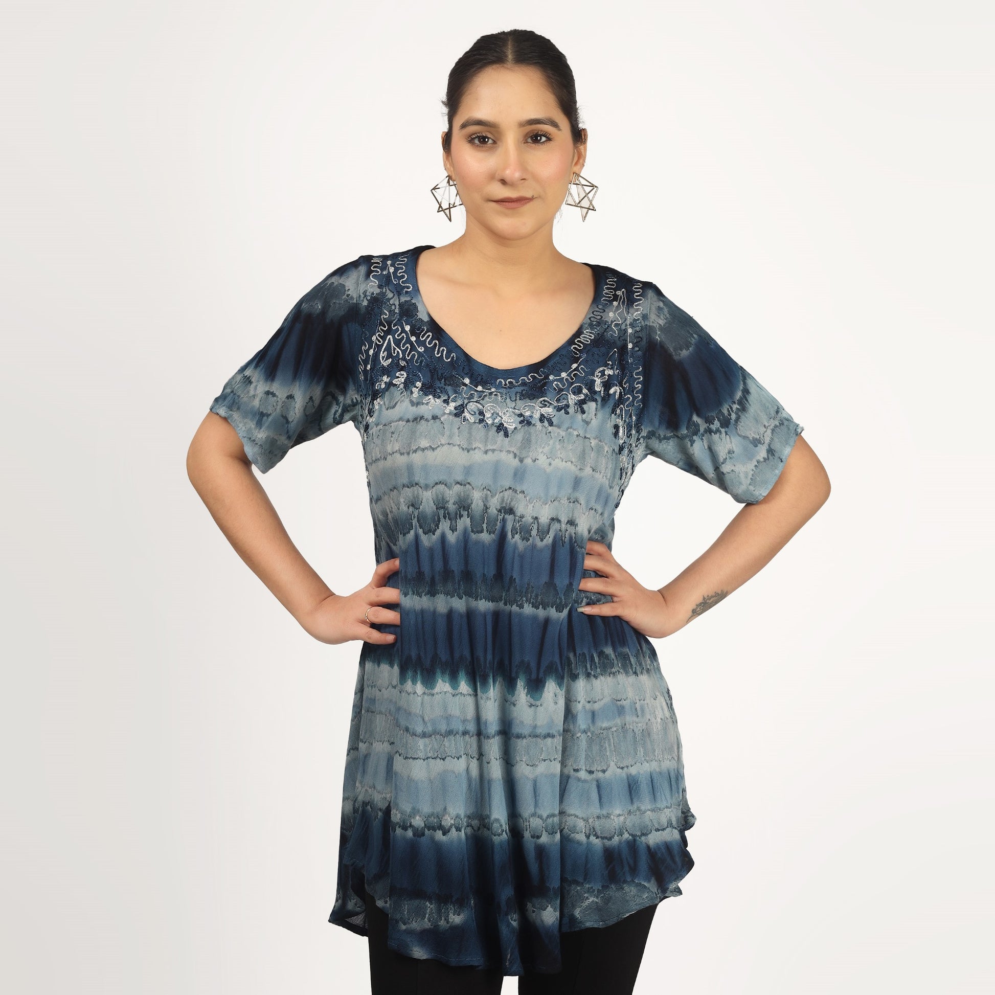Earthen Threads Boho Summers Tie-Dye Embroidered Poncho Top Free Size